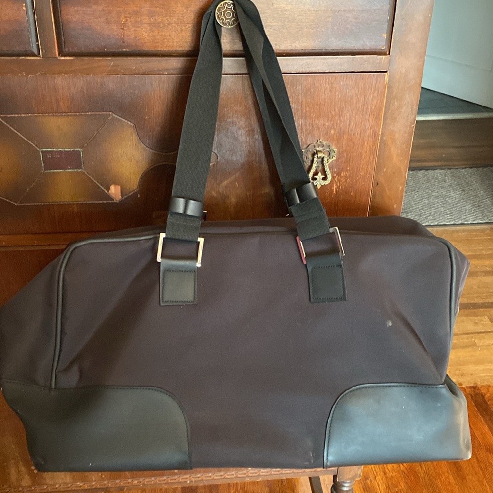 VERSACE PARFUMES Weekender Black Duffle Bag. 18,5x9,5x9”